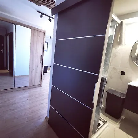 Zapolska Apartment *